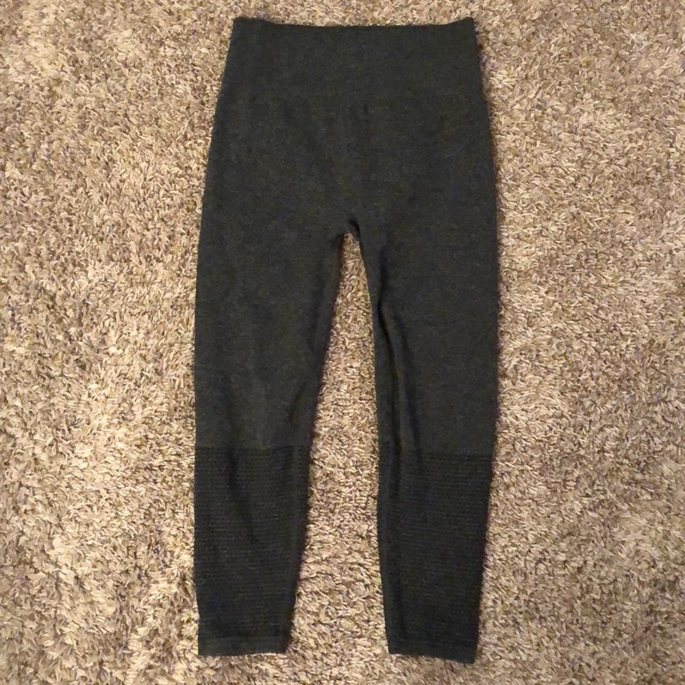 Fabletics - gray seamless leggings size M